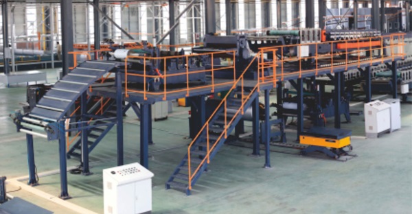 /uploads/image/2025/07/17/pu-sandwich-panel production-line-3.jpg pu-sandwich-panel production-line-3.jpg